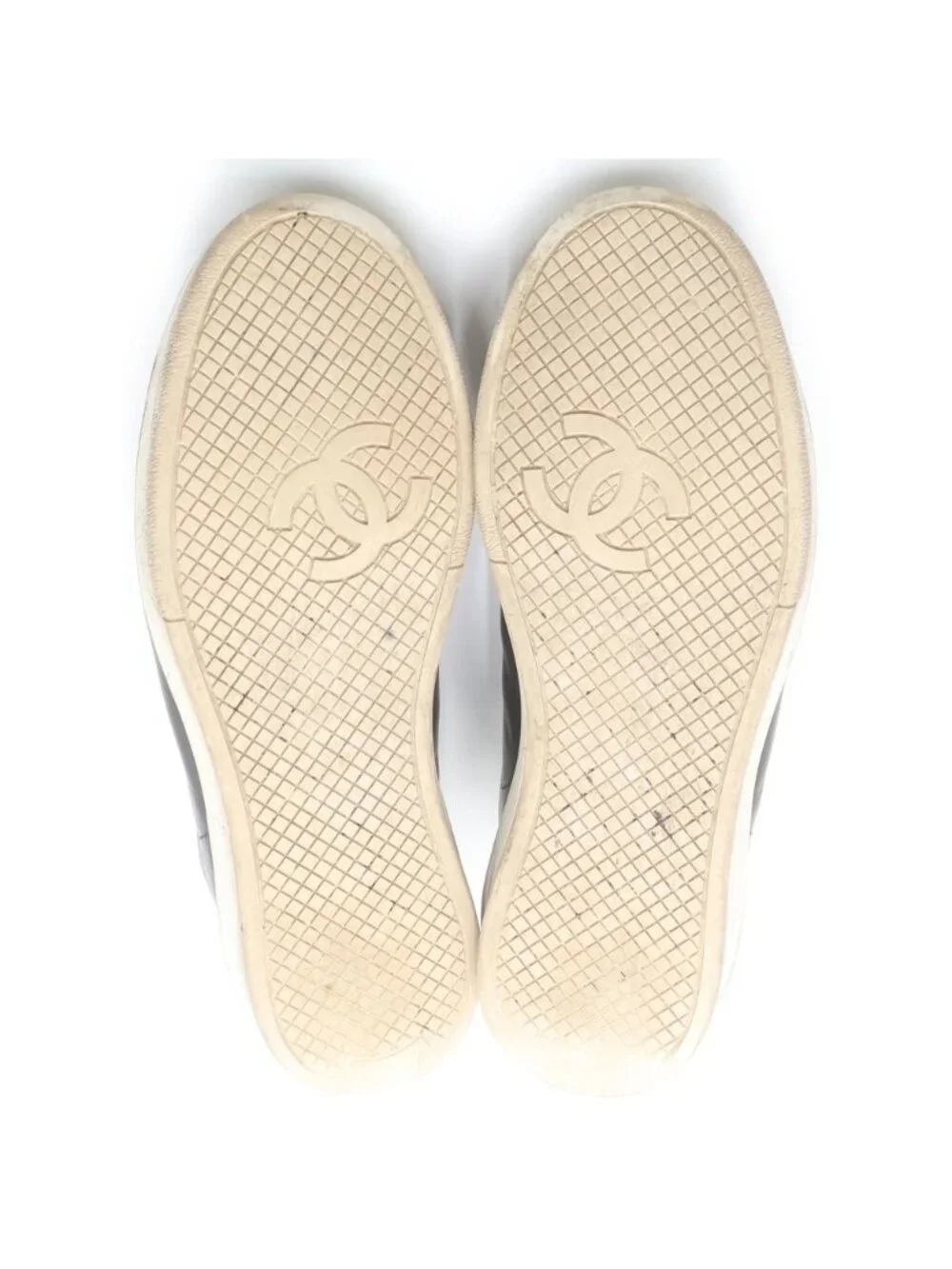 Chanel CC Logo Rubber Tag Low Cut Sneakers Black
